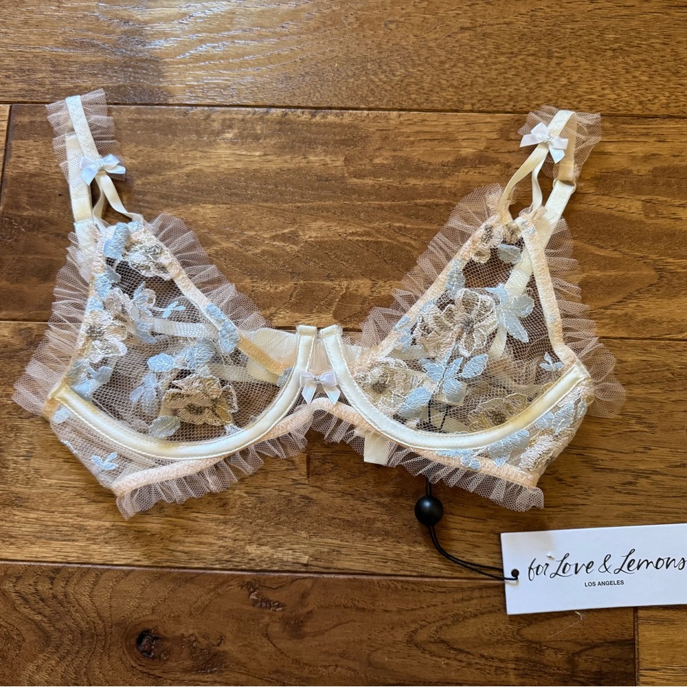 For Love & Lemons Winter Snow Floral Lace Bra with Underwire, Size XXS